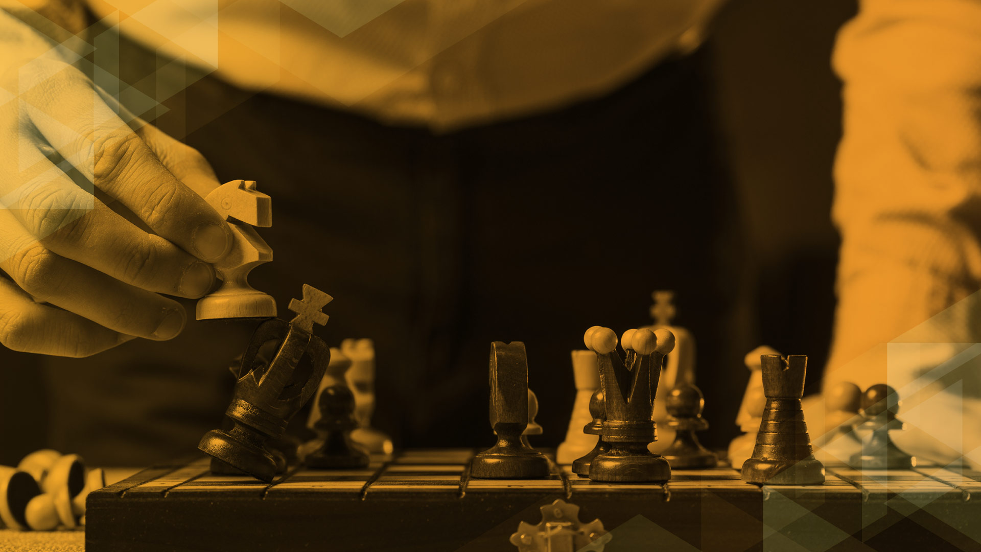 ANTECIPE MOVIMENTOS E ENCONTRE A SAÍDA